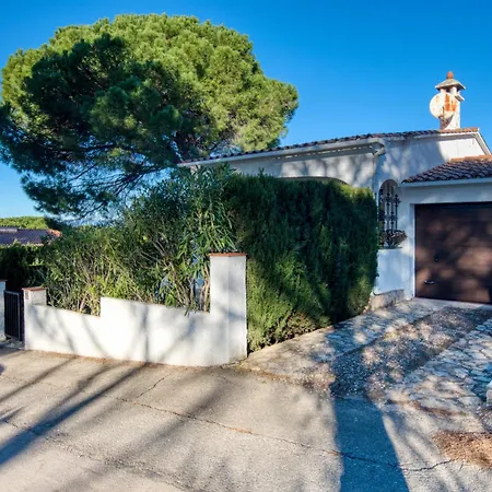 Almodovar Сasa de vacaciones L' Escala