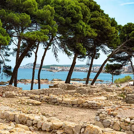 Almodovar Сasa de vacaciones L' Escala
